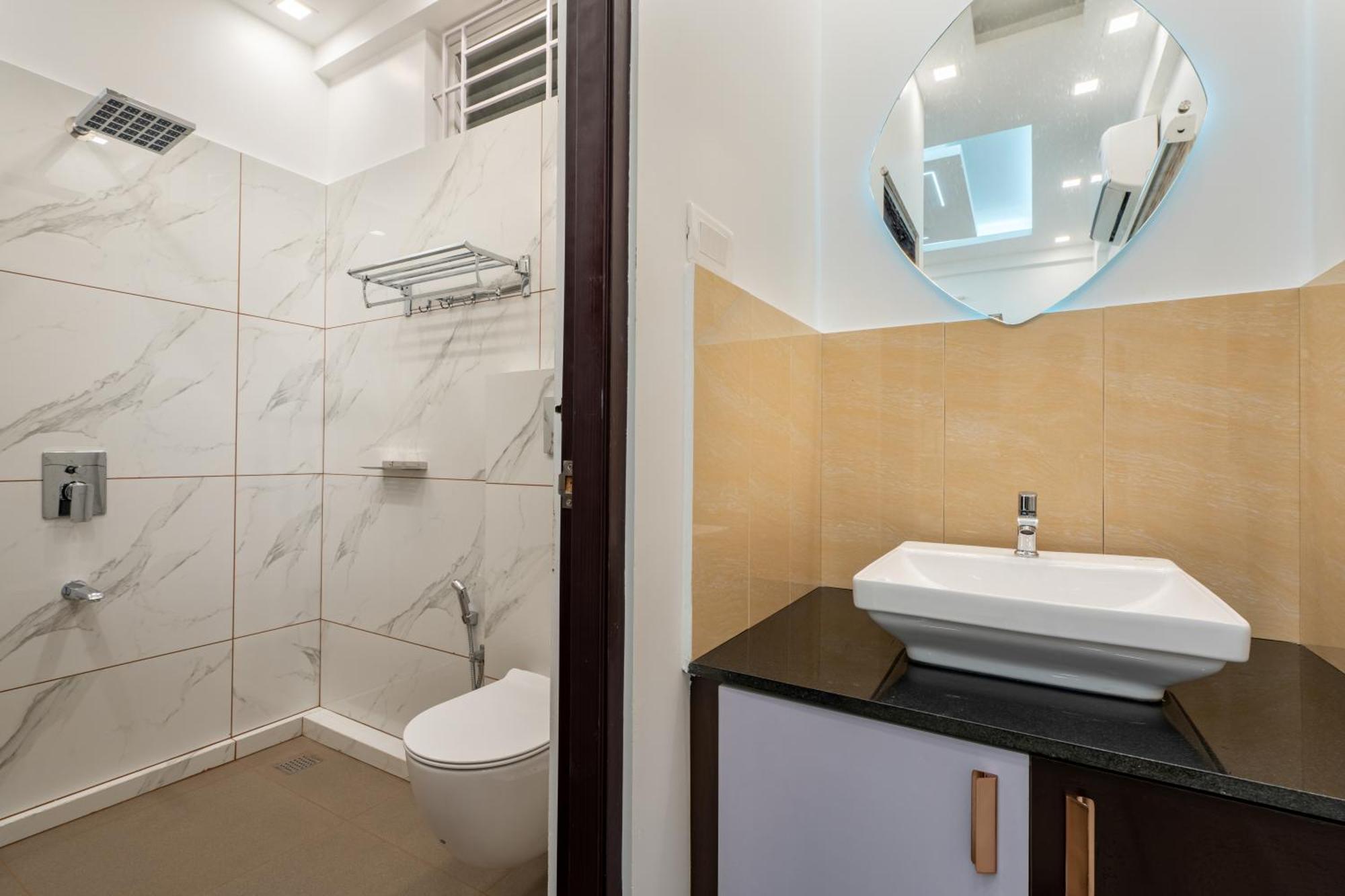 Cochin Airport Hotel Kochi Eksteriør bilde