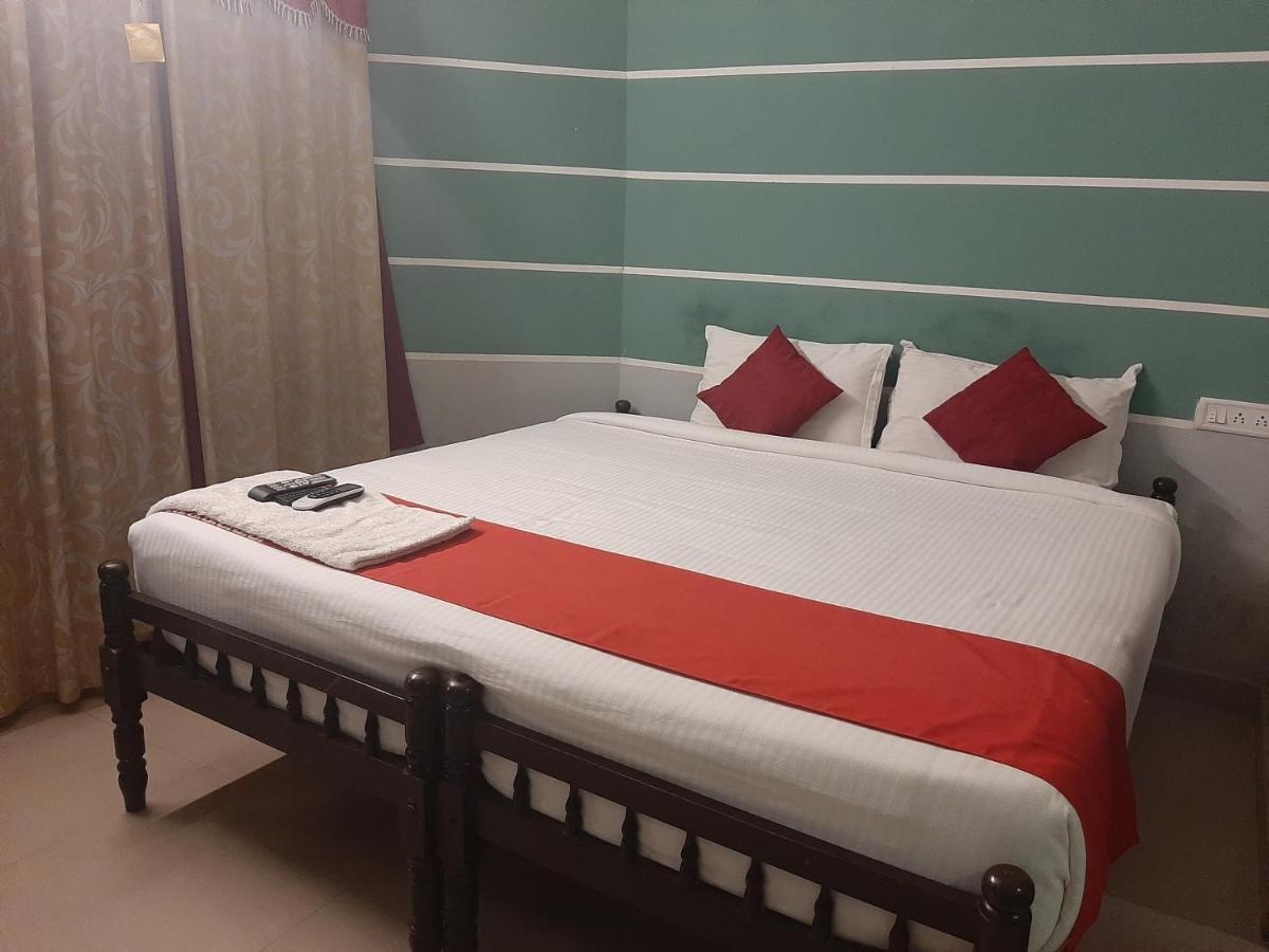 Cochin Airport Hotel Kochi Eksteriør bilde