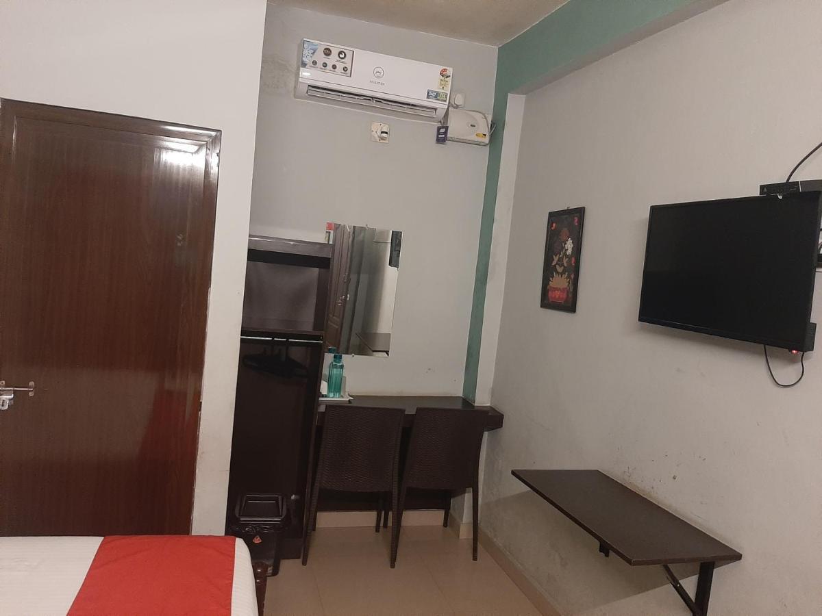 Cochin Airport Hotel Kochi Eksteriør bilde