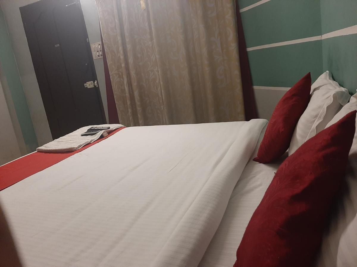 Cochin Airport Hotel Kochi Eksteriør bilde