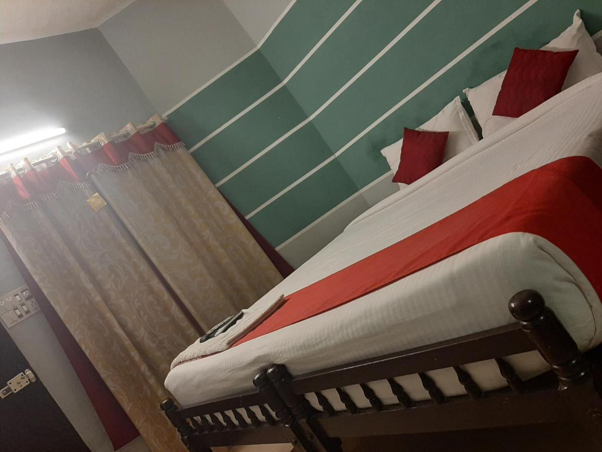 Cochin Airport Hotel Kochi Eksteriør bilde